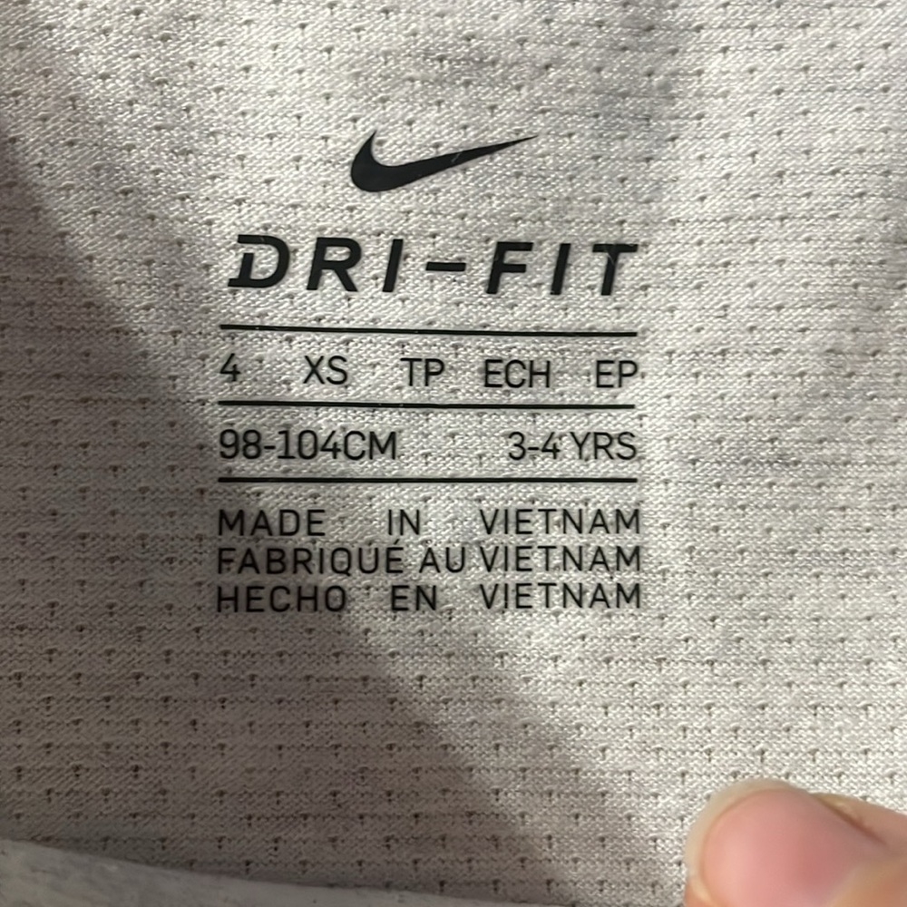 Nike - Picture 5 of 6